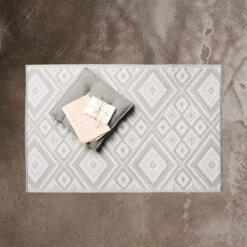 In- & Outdoor-Teppich Ethno L 150 X B 90cm COLOUR CLASH In Grau 14 In- & Outdoor-Teppich Ethno L 150 X B 90cm COLOUR CLASH In Grau -Butlers butlers in and outdoor teppich ethno l 150 x b 90cm colour clash in grau 3